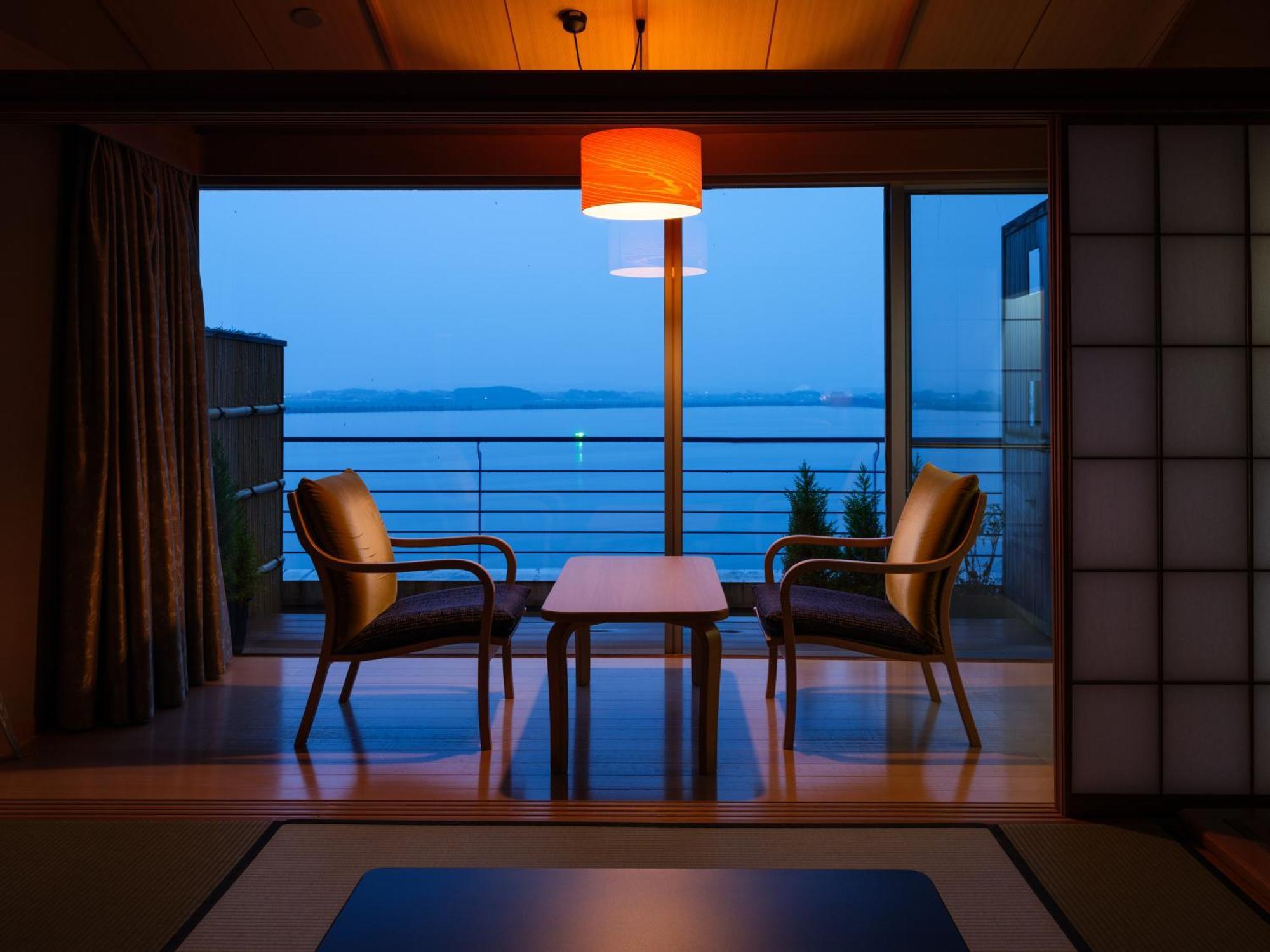 Apa Hotel & Resort Kaga Katayamazu Onsen Kasuikyo Exterior photo