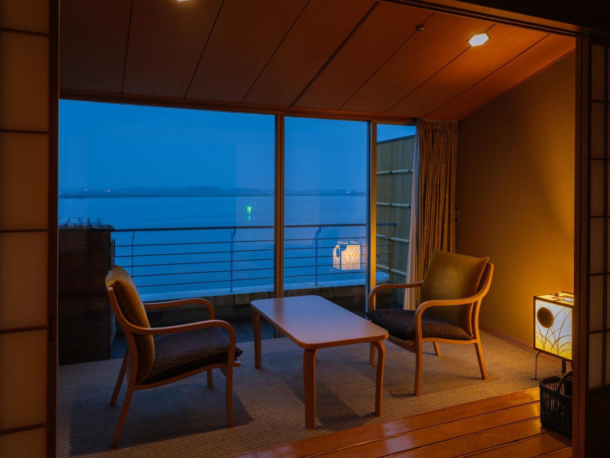 Apa Hotel & Resort Kaga Katayamazu Onsen Kasuikyo Exterior photo